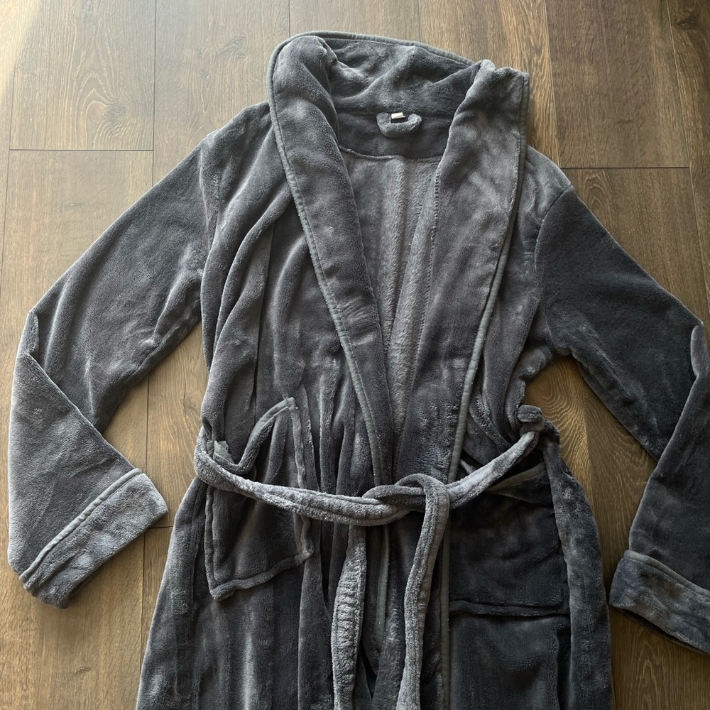 NWOT NY Threads Plush Robe - Picture 4 of 11